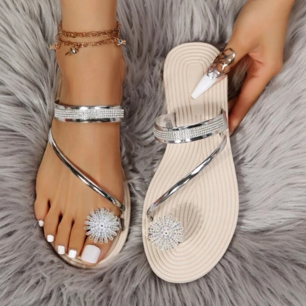 Beige and silver sandals. Size 36, or 5.5 Never worn!brand new!! - Picture 1 of 3